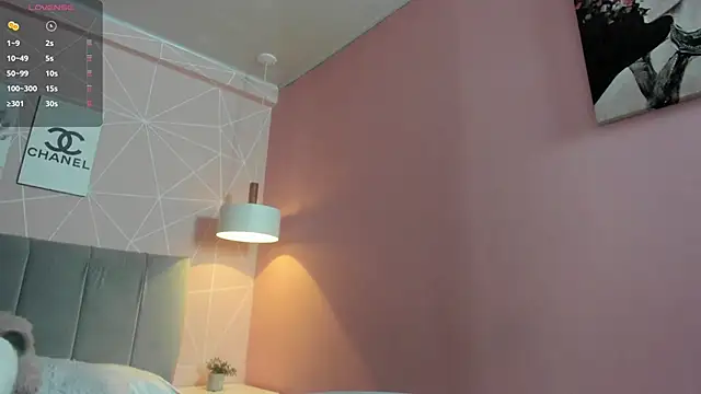 dolly zoe online show from 12-15-25, 04:06