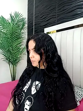 lucia vonne  online show from 02-04-25, 11:16