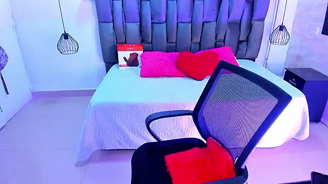 lucia vonne  online show from 01-13-26, 08:47