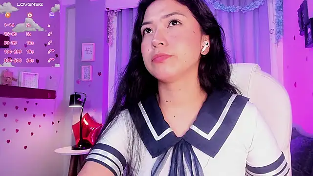 CoralineRicce  online show from 03-14-25, 08:42