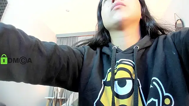 CoralineRicce  online show from 09-23-25, 09:40