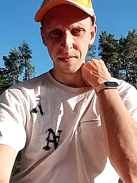 Snapshot of Yrikos1 chatting on 09-22-25, 02:08 Yrikos1 online show from 09-22-25, 02:08