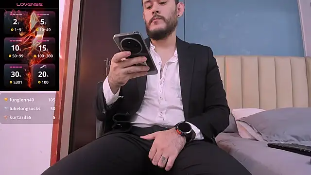 jeanpiere  online show from 11-30-25, 01:15