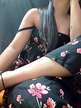 Snapshot of Roshni_98 chatting on 11-11-25, 06:19 Roshni 98 online show from 11-11-25, 06:19