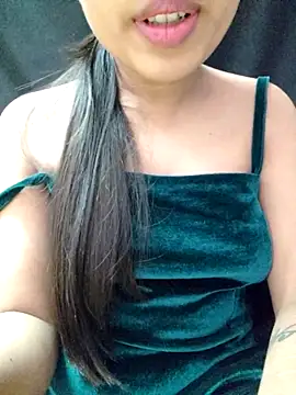 Snapshot of Roshni_98 chatting on 11-14-25, 06:45 Roshni 98 online show from 11-14-25, 06:45