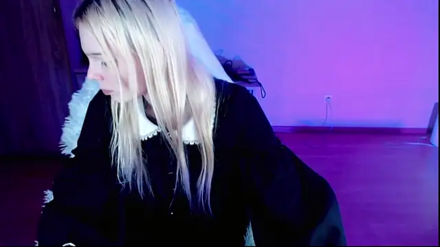 Snapshot of Emily_Nyaffee chatting on 02-01-25, 12:29 Emily Nyaffee online show from 02-01-25, 12:29