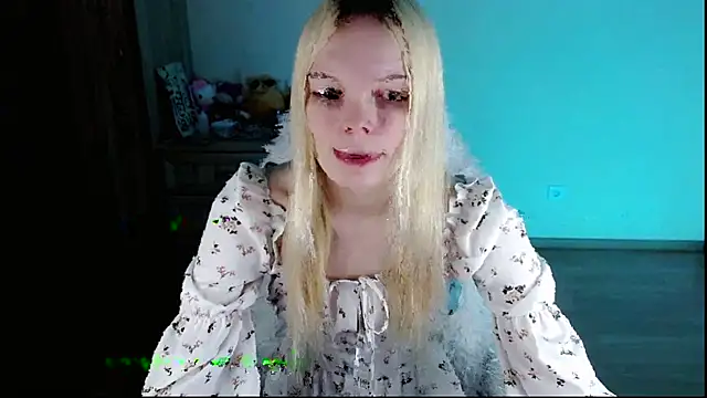 Snapshot of Emily_Nyaffee chatting on 02-08-25, 01:11 Emily Nyaffee online show from 02-08-25, 01:11