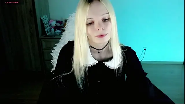 Snapshot of Emily_Nyaffee chatting on 02-09-25, 08:34 Emily Nyaffee online show from 02-09-25, 08:34