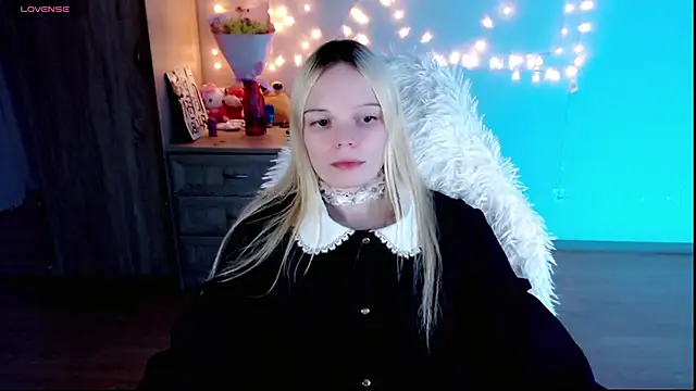 Snapshot of Emily_Nyaffee chatting on 02-22-25, 03:12 Emily Nyaffee online show from 02-22-25, 03:12