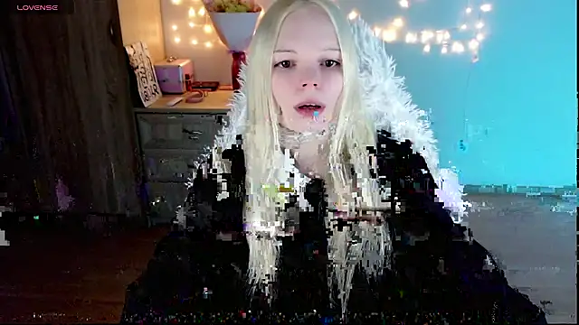 Snapshot of Emily_Nyaffee chatting on 02-27-25, 02:10 Emily Nyaffee online show from 02-27-25, 02:10