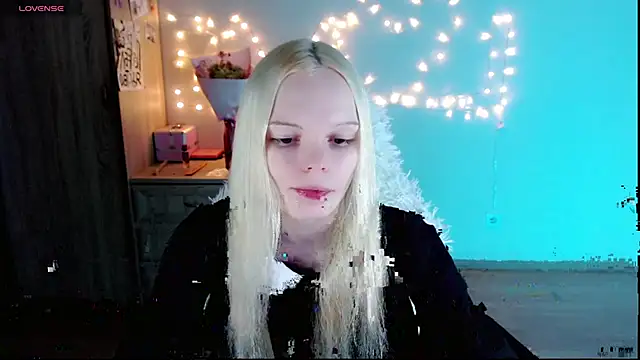 Snapshot of Emily_Nyaffee chatting on 03-04-25, 08:16 Emily Nyaffee online show from 03-04-25, 08:16