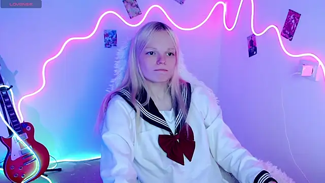 Snapshot of Emily_Nyaffee chatting on 09-27-25, 10:15 Emily Nyaffee online show from 09-27-25, 10:15