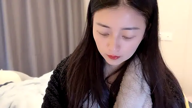 A-xena online show from 03-20-25, 02:19