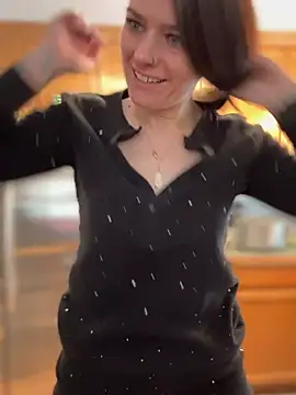 LadyLena1 online show from 02-13-25, 06:48