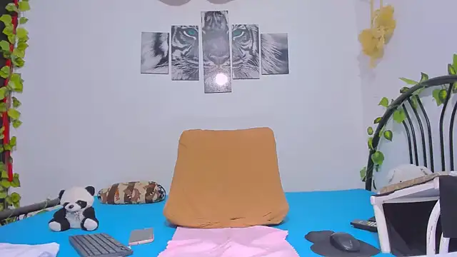 Alhelqueen online show from 09-25-25, 05:49