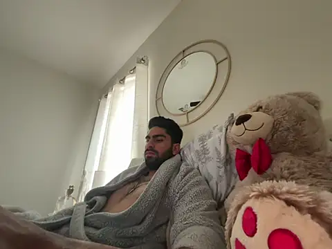 Snapshot of Carlos-195- chatting on 09-18-25, 10:45 Carlos-195- online show from 09-18-25, 10:45