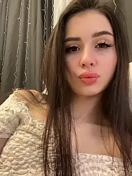 SofiaLaLight online show from 12-18-24, 02:06