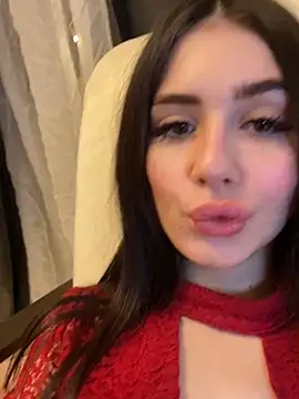 SofiaLaLight online show from 12-19-24, 06:01