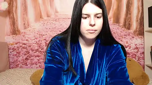 Snapshot of Annatrybebetter chatting on 11-13-25, 08:30 Annatrybebetter online show from 11-13-25, 08:30