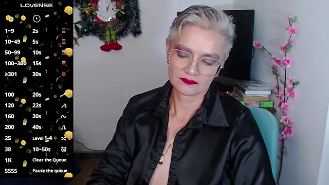 Snapshot of scarlett_paris22 chatting on 01-04-25, 12:05 scarlett paris22 online show from 01-04-25, 12:05