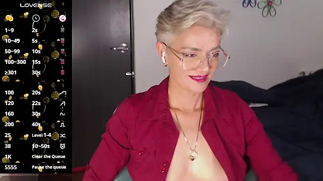 Snapshot of scarlett_paris22 chatting on 01-12-25, 03:17 scarlett paris22 online show from 01-12-25, 03:17