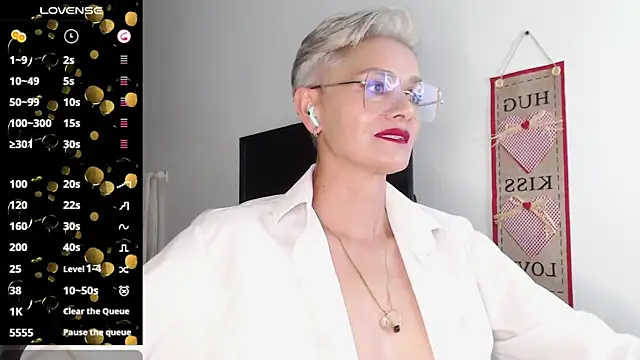 Snapshot of scarlett_paris22 chatting on 02-11-25, 02:57 scarlett paris22 online show from 02-11-25, 02:57