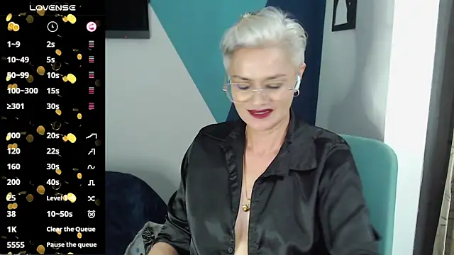 Snapshot of scarlett_paris22 chatting on 02-25-25, 02:58 scarlett paris22 online show from 02-25-25, 02:58