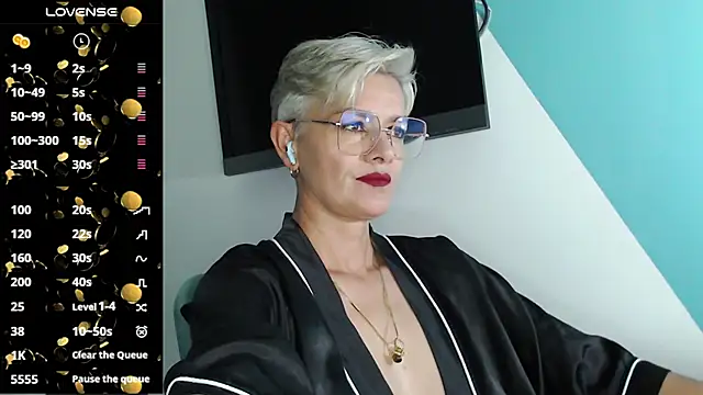 Snapshot of scarlett_paris22 chatting on 03-03-25, 11:46 scarlett paris22 online show from 03-03-25, 11:46