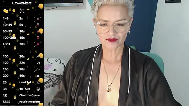 Snapshot of scarlett_paris22 chatting on 03-15-25, 11:50 scarlett paris22 online show from 03-15-25, 11:50