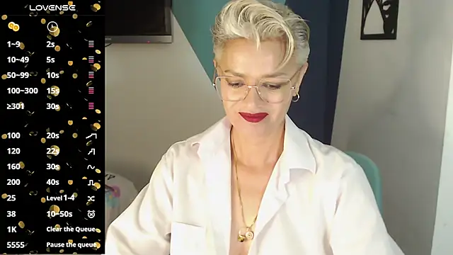 Snapshot of scarlett_paris22 chatting on 03-16-25, 11:14 scarlett paris22 online show from 03-16-25, 11:14