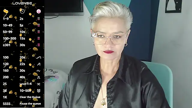 Snapshot of scarlett_paris22 chatting on 03-19-25, 12:15 scarlett paris22 online show from 03-19-25, 12:15