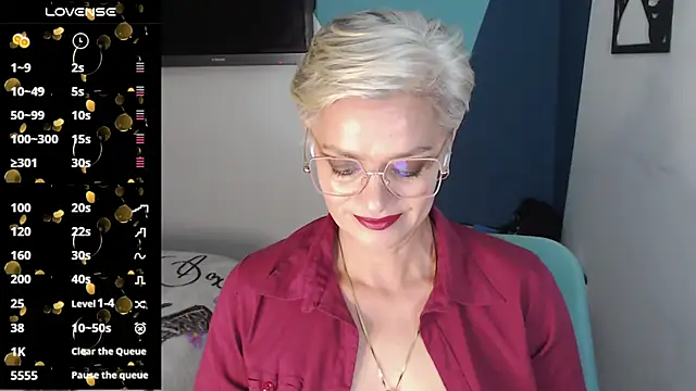 Snapshot of scarlett_paris22 chatting on 03-23-25, 12:04 scarlett paris22 online show from 03-23-25, 12:04