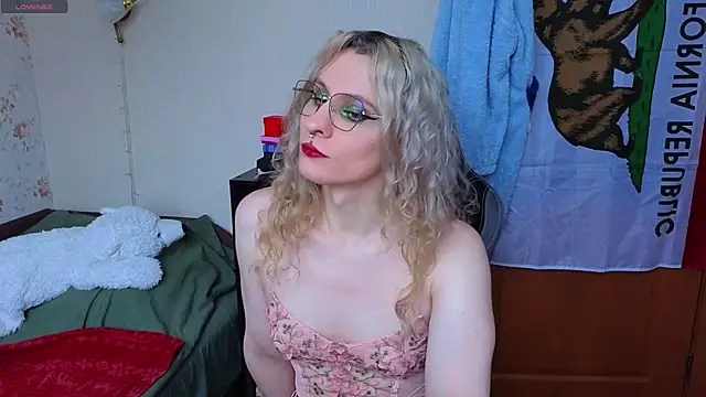 Lori Myaf online show from 02-10-26, 01:37