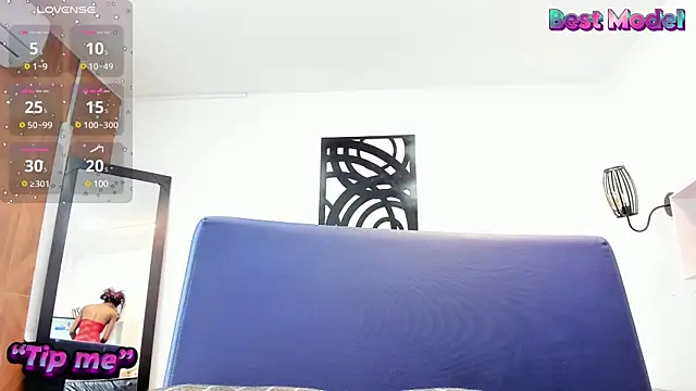 Snapshot of Shanelle__ chatting on 01-26-25, 04:51 Shanelle online show from 01-26-25, 04:51