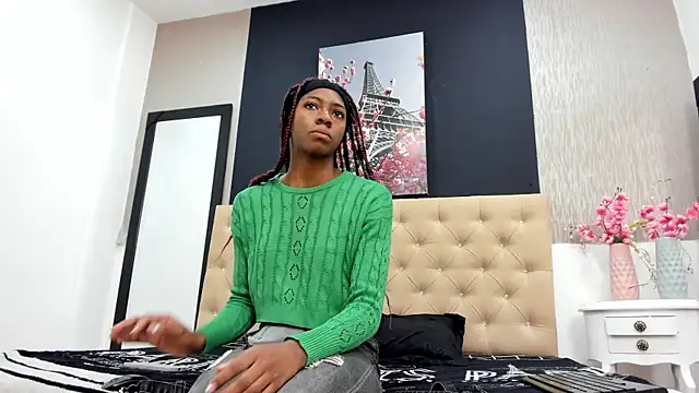 Snapshot of Shanelle__ chatting on 02-13-25, 01:26 Shanelle online show from 02-13-25, 01:26