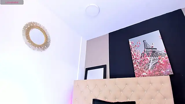 Snapshot of Shanelle__ chatting on 02-26-25, 02:36 Shanelle online show from 02-26-25, 02:36