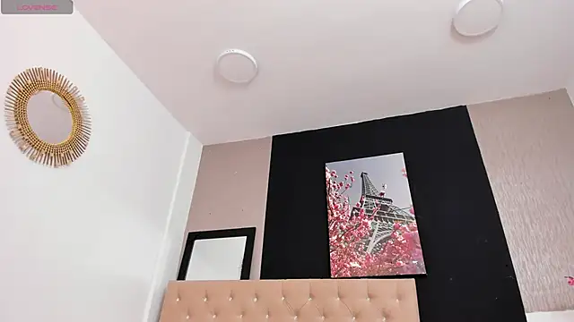 Snapshot of Shanelle__ chatting on 02-28-25, 01:36 Shanelle online show from 02-28-25, 01:36