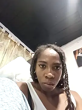 Snapshot of Shanelle__ chatting on 11-27-25, 05:42 Shanelle online show from 11-27-25, 05:42