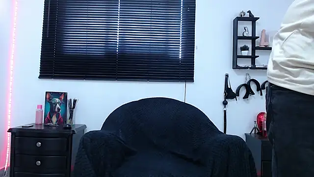 Snapshot of KinkyAllisonSub chatting on 02-12-25, 03:16 KinkyAllisonSub online show from 02-12-25, 03:16