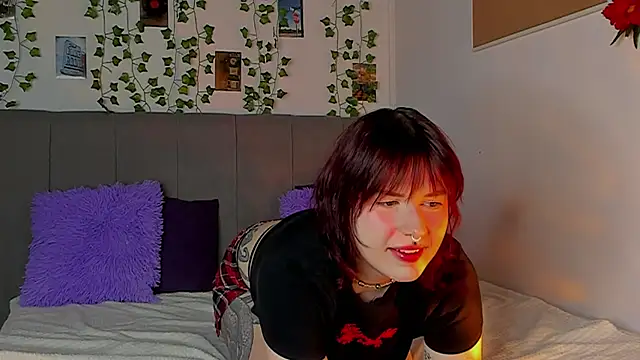 Snapshot of miss_Lizzy chatting on 01-16-25, 01:27 miss Lizzy online show from 01-16-25, 01:27