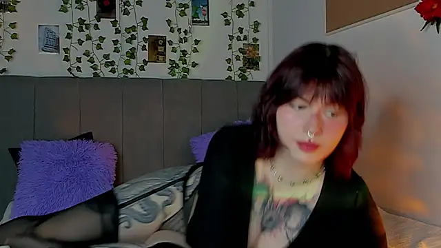 Snapshot of miss_Lizzy chatting on 01-17-25, 01:25 miss Lizzy online show from 01-17-25, 01:25