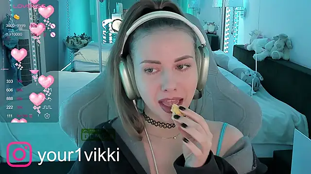 Vikki Cheese online show from 12-16-24, 01:31