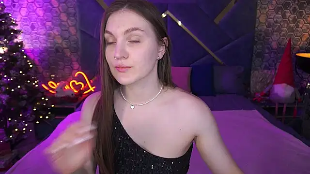 EmmyCharmm online show from 12-23-25, 06:55