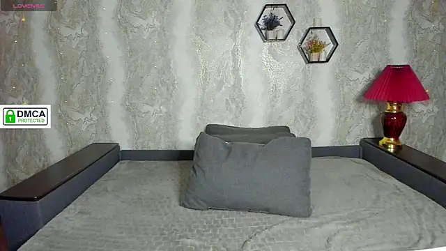 newlucky2023 online show from 11-13-25, 07:02