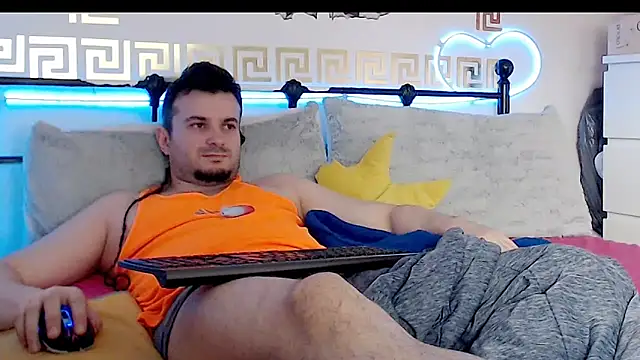 Snapshot of erotico69xxx chatting on 09-21-25, 12:40 erotico69xxx online show from 09-21-25, 12:40