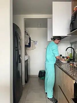 Ameellie online show from 10-24-25, 03:52