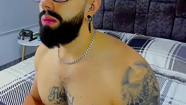 Snapshot of Zack_Froone chatting on 01-21-25, 03:10 Zack Froone online show from 01-21-25, 03:10