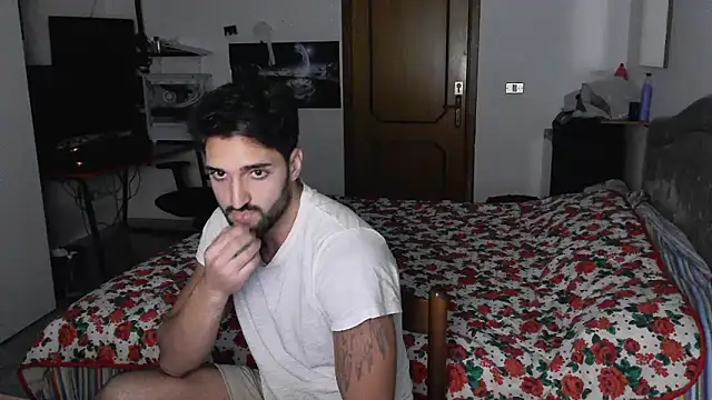 Alexox02 online show from 11-08-25, 04:51