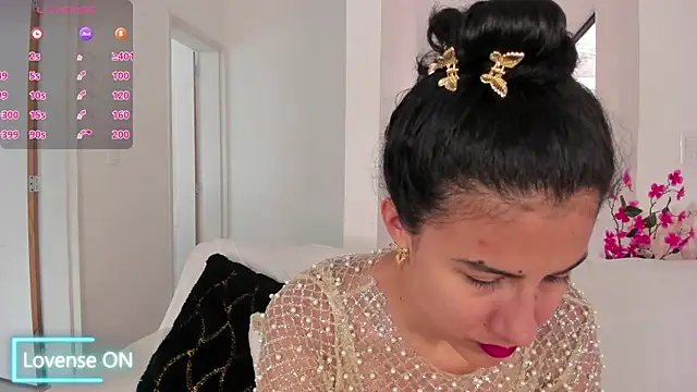 Alaia Ferrer  online show from 12-02-25, 09:21