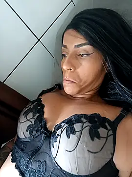 Snapshot of casal7722 chatting on 12-17-24, 10:01 casal7722 online show from 12-17-24, 10:01